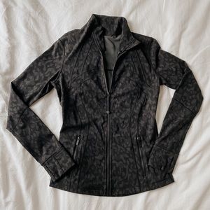 LULULEMON DEFINE JACKET - BLACK CAMO/LEOPARD
